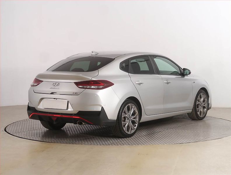 Hyundai i30 (2019) N-Line 1.4 T-GDI, Serv.kniha - fotka 5 z 15