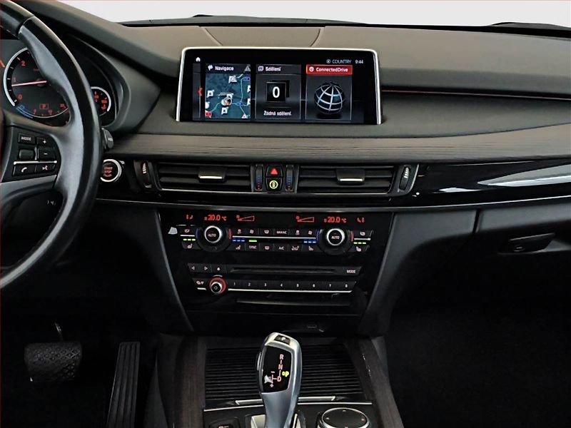 BMW X5 (2018) xDrive30d, 4X4, Automat - fotka 12 z 20