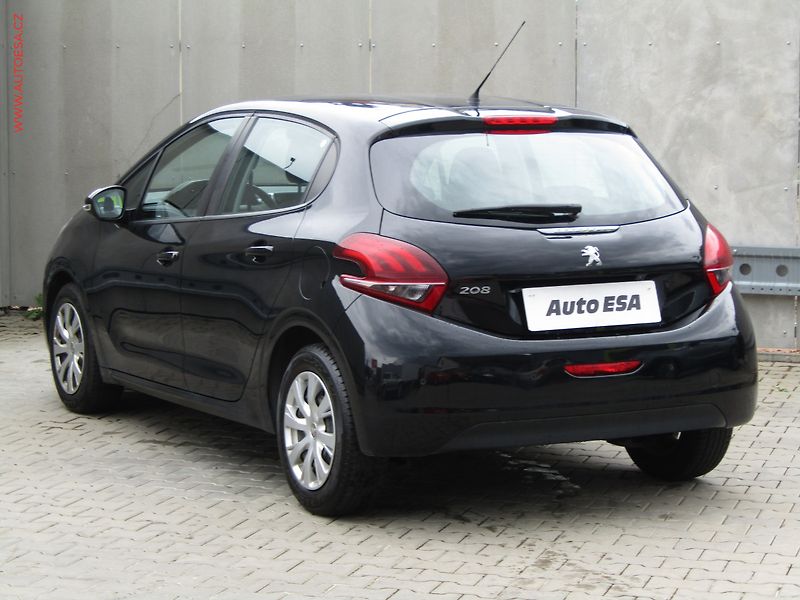 Peugeot 208 (2018) 1.2i, ČR, AC - fotka 6 z 20
