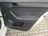 Škoda Rapid (2016) 1.2TSI 66kW - náhled 27