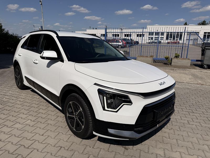 Kia Niro (2023) 1.6 GDI,HEV,REZERVOVÁNO - fotka 13 z 43