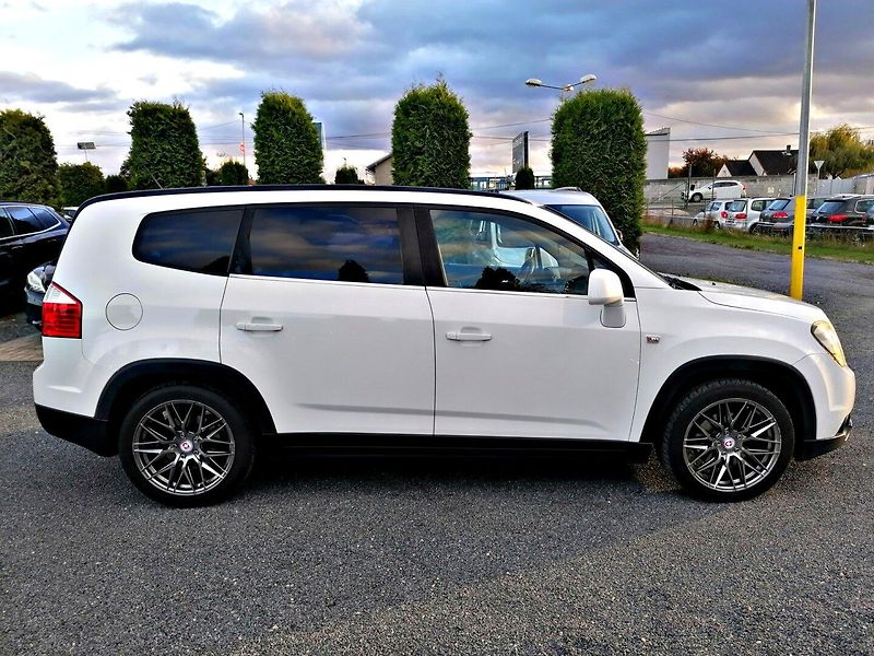 Chevrolet Orlando (2011) 2.0CDTi 120kW Šíbr,Kůže,7-míst - fotka 6 z 27