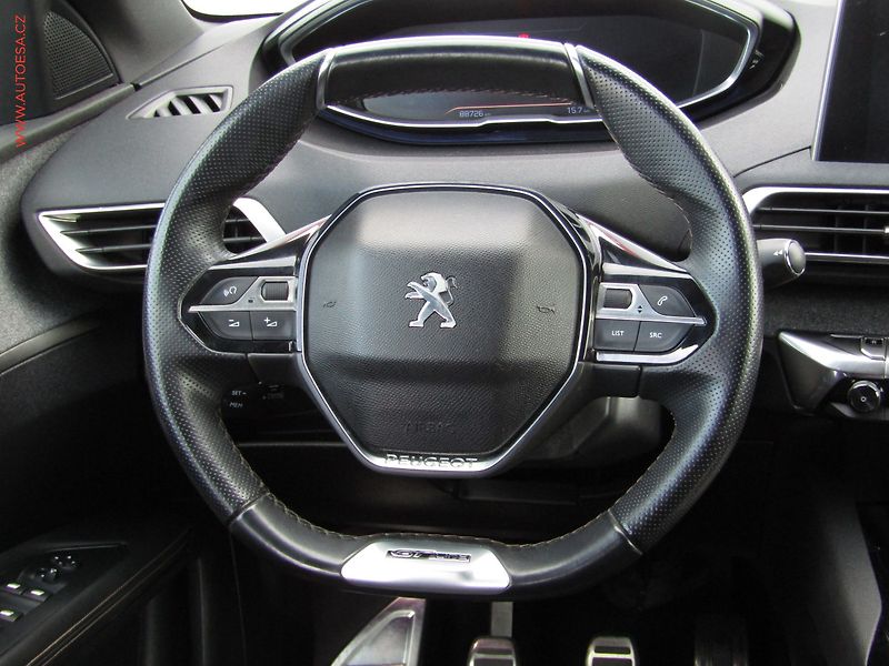 Peugeot 3008 (2017) 2.0 HDi, ČR, GT Line, navi - fotka 14 z 22