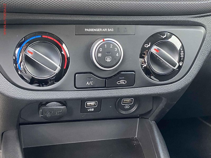 Hyundai i10 (2021) 1.0i, 1.maj,ČR, Smart, AT - fotka 16 z 19