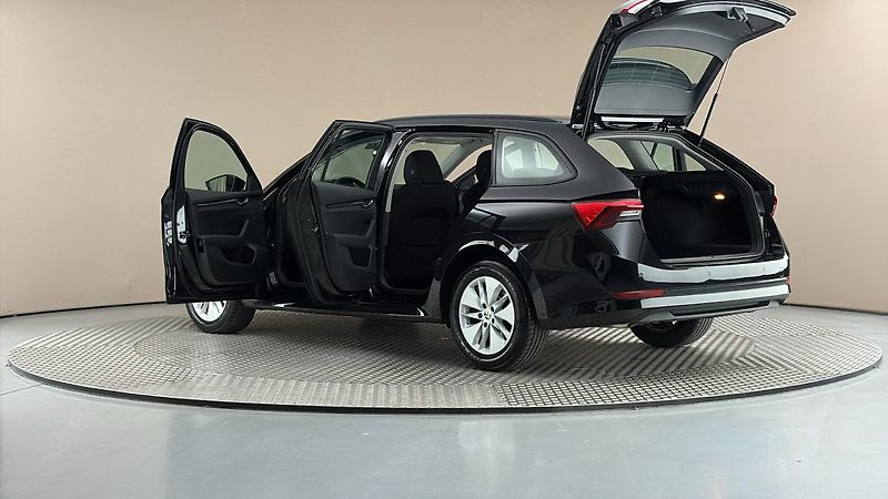 Škoda Octavia 2.0 TDI Ambition Combi - fotka 7 z 23
