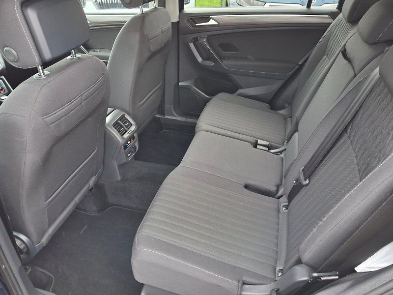 Volkswagen Tiguan (2022) Allspace Life DSG 4x4 2,0TDi 1 - fotka 7 z 35