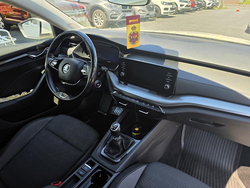 Škoda Octavia 2.0 TDI  - fotka 21 z 23