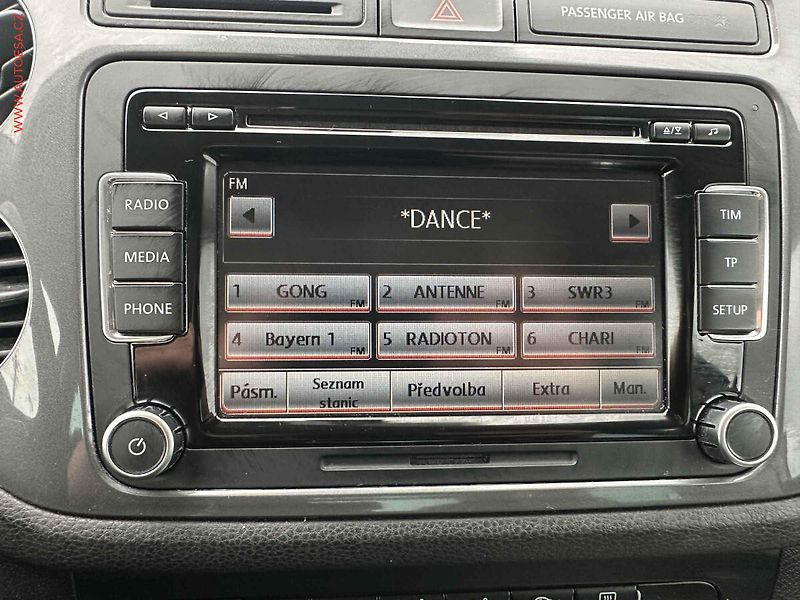 Volkswagen Tiguan (2013) 2.0 TDi, Sport&Style, panor - fotka 17 z 18