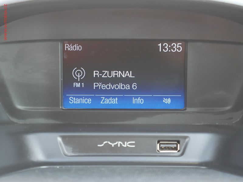Ford C-MAX (2017) 1.5EB Grand, 1.maj,ČR, Klima - fotka 12 z 16