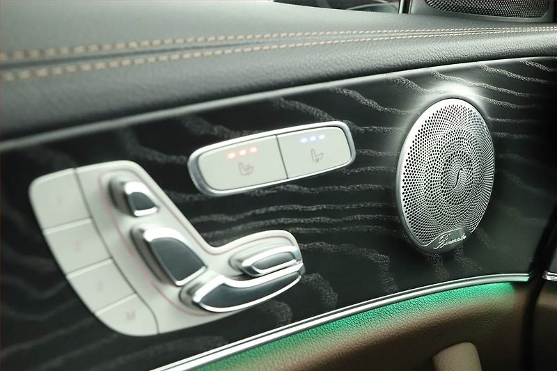 Mercedes-Benz Třídy E (2021) E 450 4MATIC - fotka 11 z 21