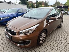 Kia Ceed (2016) 1.4 i-Původ ČR ! Nízký nájezd - fotografie inzerátu