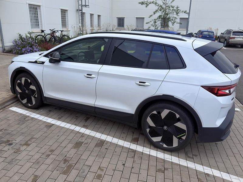Škoda Elroq (2025) Elroq RS TOP stav + zimní sada - fotka 1 z 8