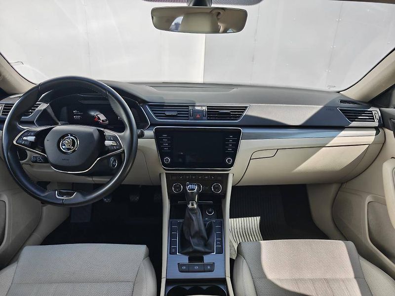 Škoda Superb Style 6MP 2,0TDI - fotka 11 z 25