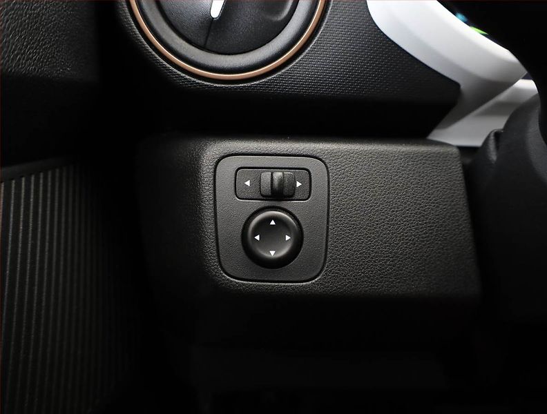 Dacia Spring (2025) Electric 65 (27 kWh), Automat - fotka 17 z 20