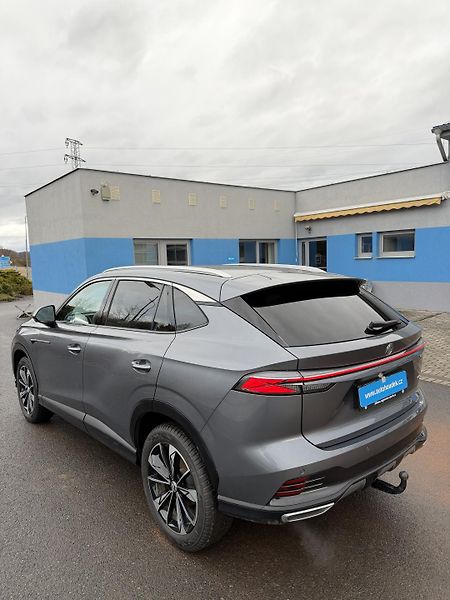 MG HS 1,5i 125kW navigace závěs  - fotka 6 z 18