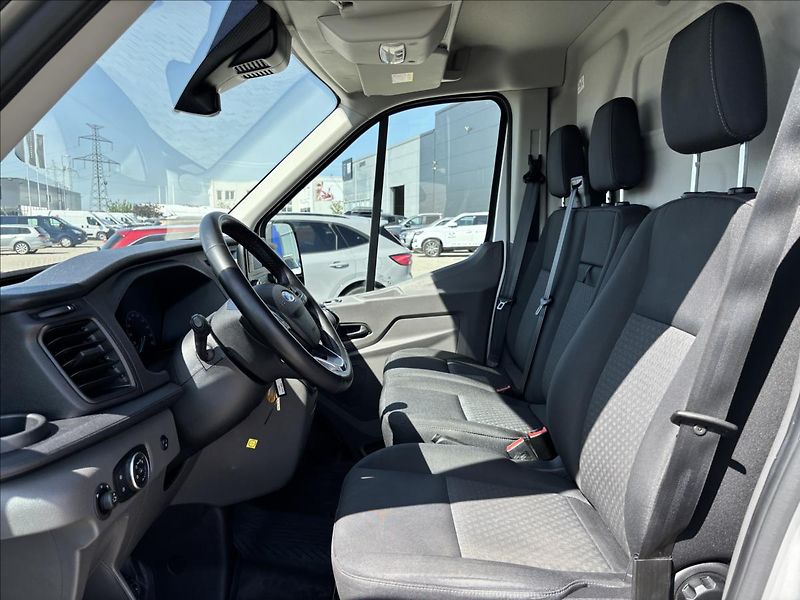Ford Transit 2,0 EcoBlue 125kW L2 - fotka 20 z 37