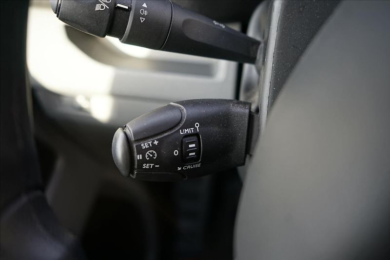Citroën Jumpy 1,5 BlueHDi  L2H1 Plus - tažné - fotka 13 z 19
