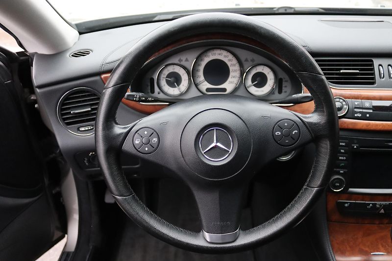Mercedes-Benz CLS CLS 350 200kW - fotka 25 z 50