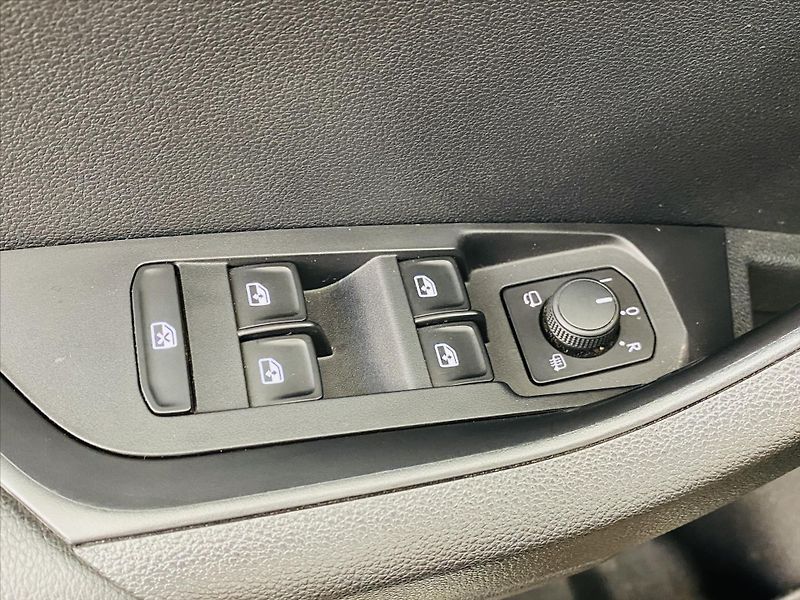 Škoda Karoq 2,0 TDI 110kW Style - fotka 19 z 25