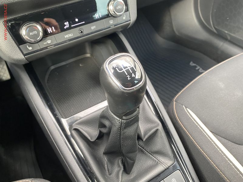 Škoda Scala (2020) 1.0 TSi, ČR, Style, LED - fotka 16 z 19
