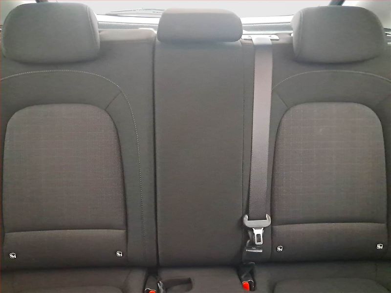Hyundai Kona (2023) Comfort 1.0 T-GDI, ČR,1.maj - fotka 10 z 17