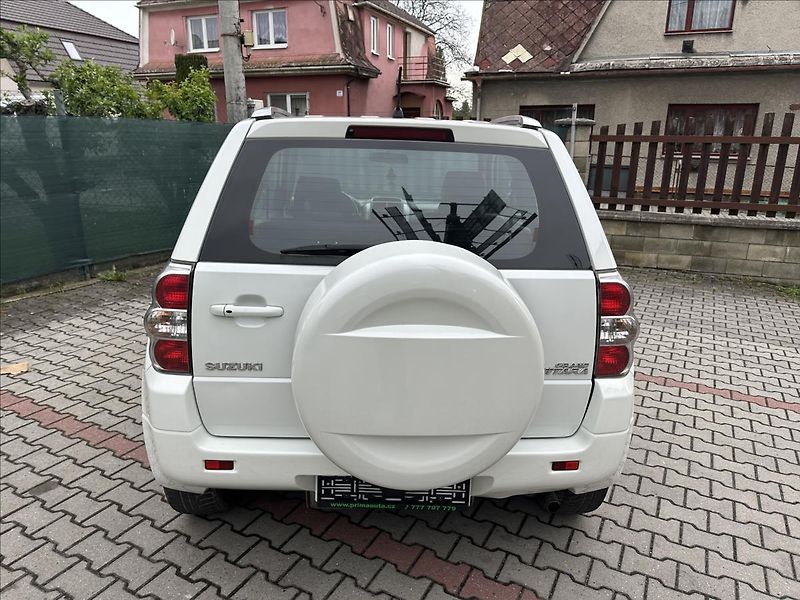 Suzuki Grand Vitara 1,6 4x4 - fotka 6 z 18