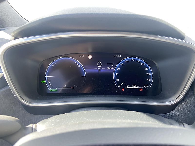 Toyota Corolla 1.8 HSD 140k e-CVT Style - fotka 15 z 22