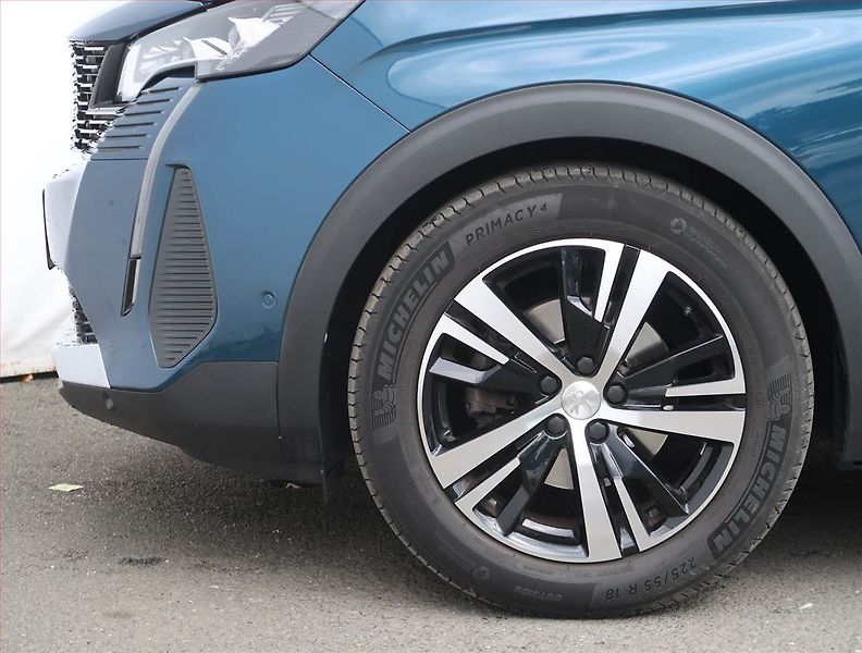 Peugeot 3008 (2022) GT 1.2 PureTech, Automat,Masáž - fotka 15 z 22