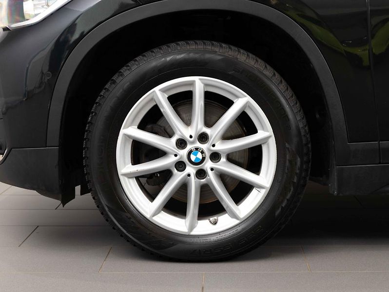 BMW X1 sDrive18i - fotka 6 z 22