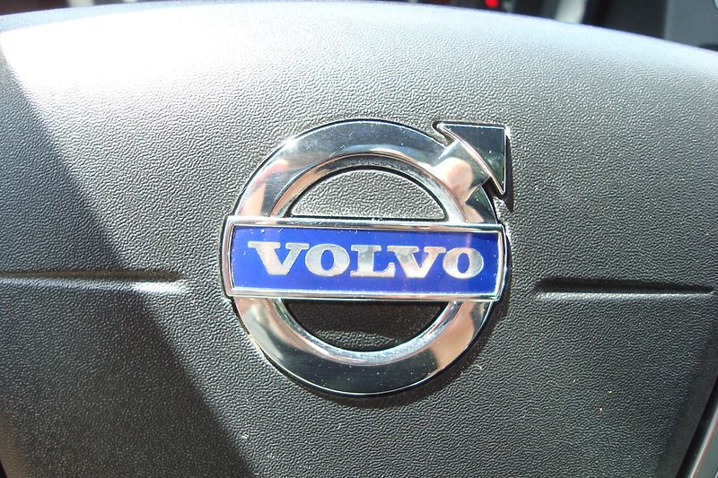 Volvo V60 (2013) PLUG-IN-HYBRID,2.4D6,AWD,158kW - fotka 65 z 78