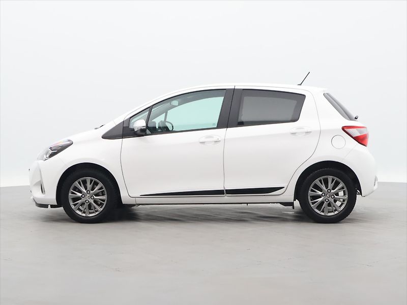 Toyota Yaris 1,5 VVT-iE 82kW Active Trend C - fotka 4 z 38