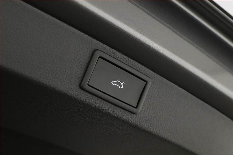 Škoda Karoq (2025) 1.5 TSI, Top Selection - fotka 18 z 18