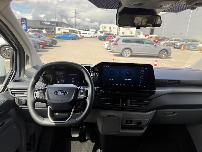 Ford Tourneo Custom 2,0 EcoBlue 125kW Titanium AWD - fotka 18 z 27