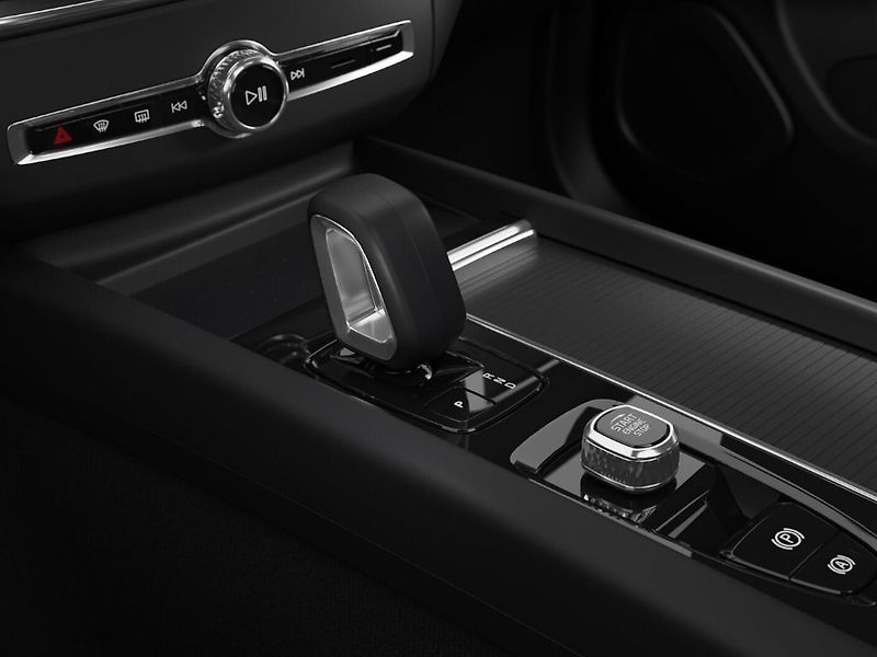 Volvo XC60 ESSENTIAL B5 AWD 184KW - fotka 9 z 11