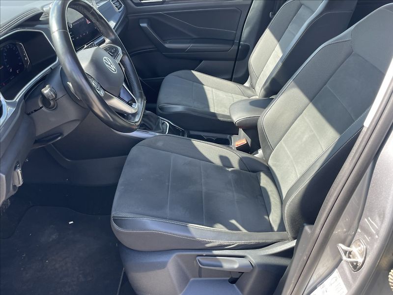 Volkswagen T-Roc 2,0 TDi 110kw DSG Style LED Ra - fotka 7 z 37