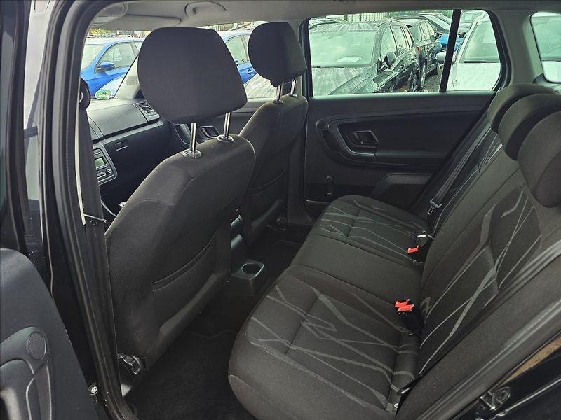 Škoda Fabia II 1,2 TSi 63KW Fresch ALU - fotka 23 z 49