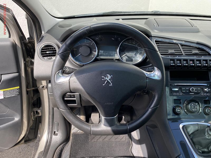 Peugeot 3008 (2016) 1.6 HDi, Allure, panor, navi - fotka 9 z 19