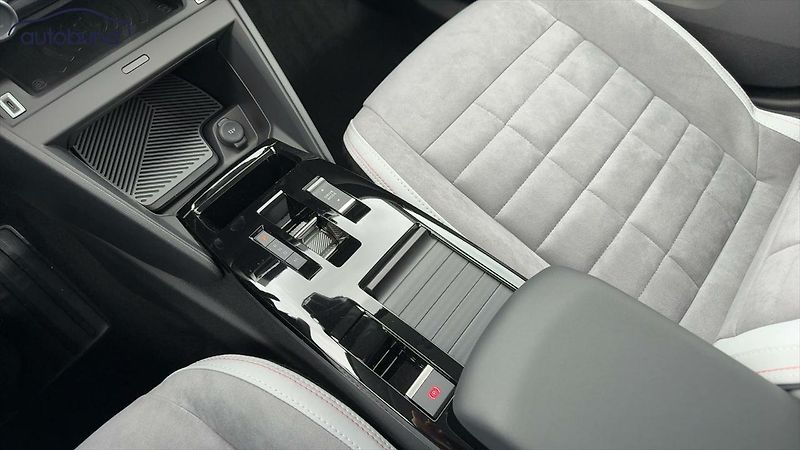 Citroën C4 1,2 PT Autom Max Keyless Vyhr  - fotka 4 z 4
