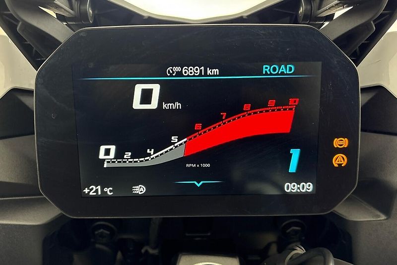 BMW MOTO F 900 XR - fotka 12 z 14