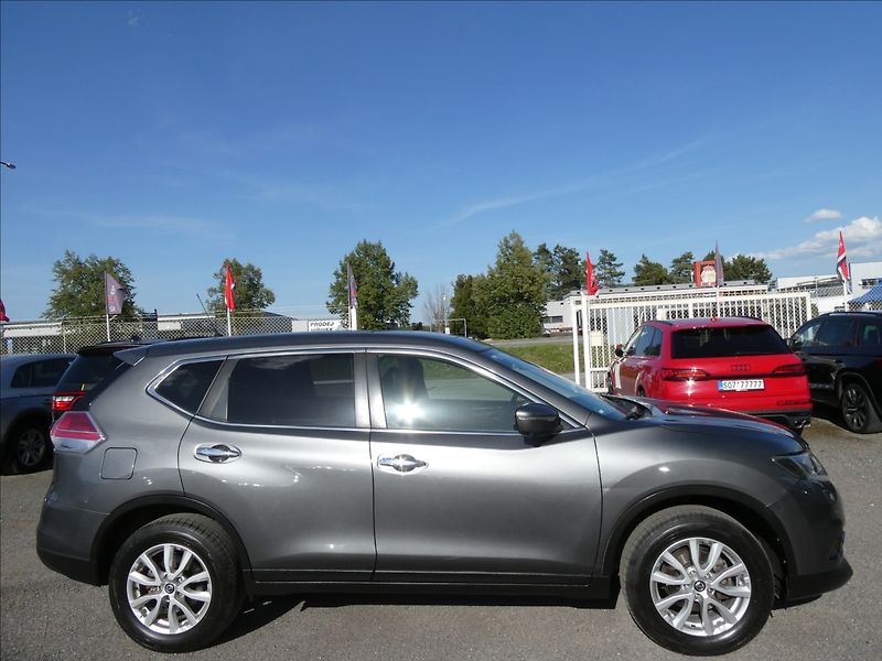 Nissan X-Trail 1,6 dCi 96kW 4x4 serviska - fotka 12 z 44
