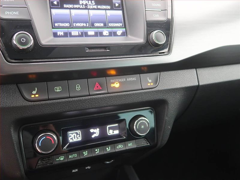 Škoda Fabia (2016) Style 1.2 TSI, Serv.kniha - fotka 11 z 15