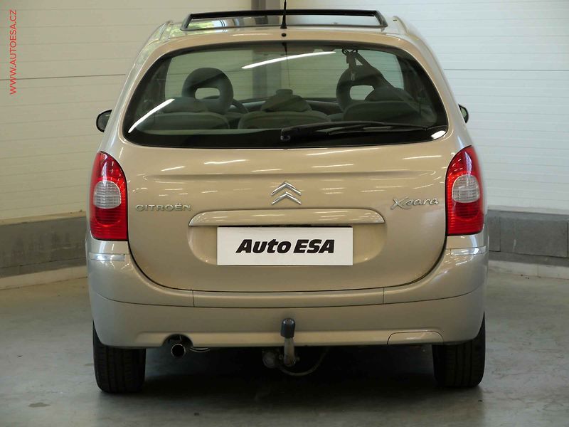 Citroën Xsara Picasso (2005) 1.8i, 1.maj, AC, panor - fotka 5 z 20