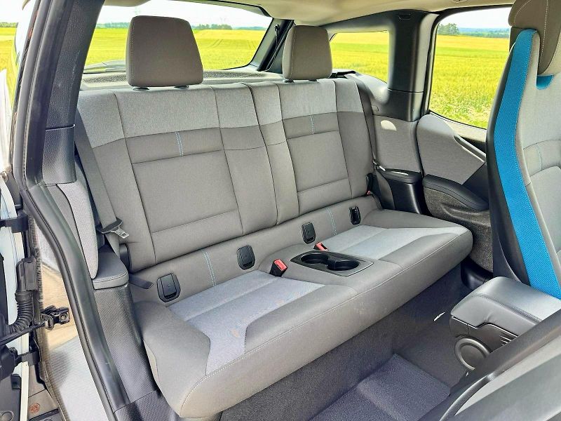 BMW i3 (2022) 120Ah, SoH 90% - fotka 14 z 18