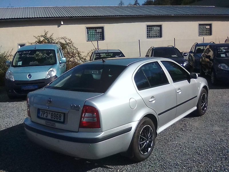 Škoda Octavia (2003) 2.0i , jede dobře - fotka 5 z 28