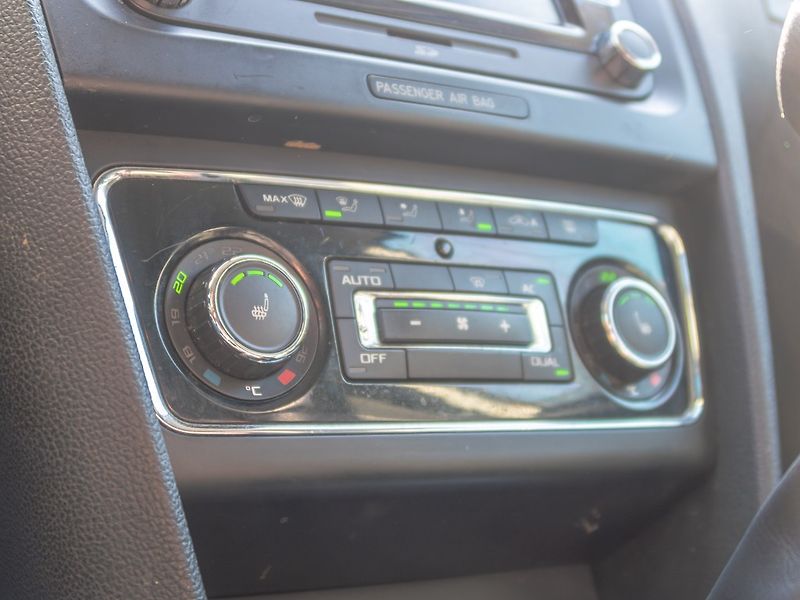 Škoda Superb (2013) ČR 2.0TDI 125KW man – NAVIGACE - fotka 23 z 46