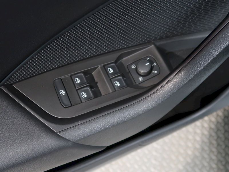 Škoda Octavia (2024) FRESH PLUS 1.5TSI 110KW ZÁRUKA - fotka 12 z 37