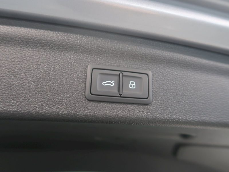 Audi Q3 (2023) S-LINE 1.5TSI 110KW AUTOMAT - fotka 36 z 39