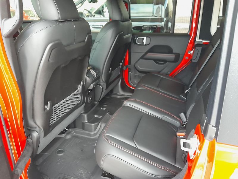 Jeep Wrangler (2024) Unlimited 2,0T  Rubicon ČR - fotka 24 z 44