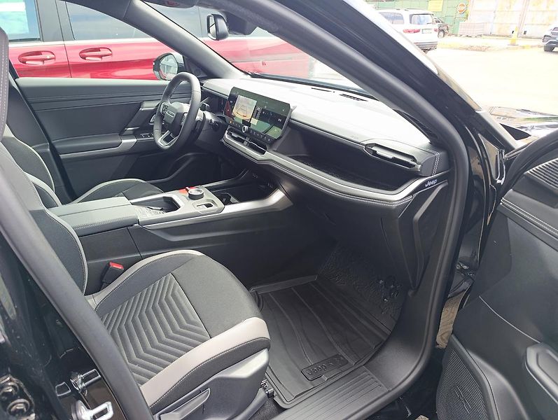 Jeep Compass (2026) First Edition e-Hybrid 145k - fotka 7 z 27