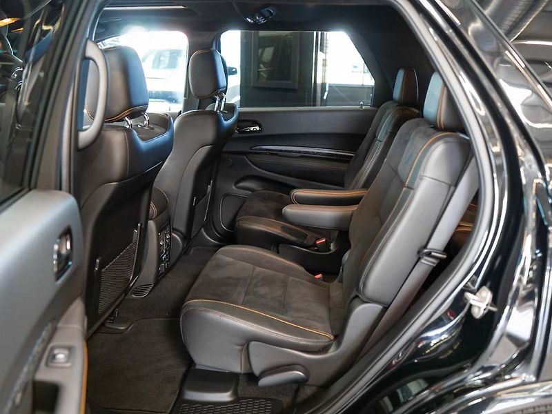 Dodge Durango (2023) 5.7 R/T Hemi Orange Tow N Go - fotka 33 z 40